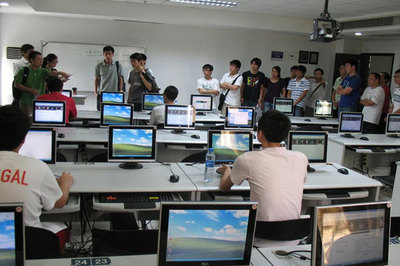 四川南充少年軍校計算機網絡技術開發 培育未來科技尖兵